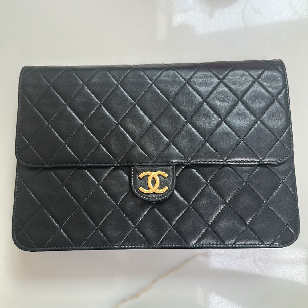 Chanel Black Lambskin Medium Single Flap Quilted Leather Bag Gold Hardware - Picture 2 of 15